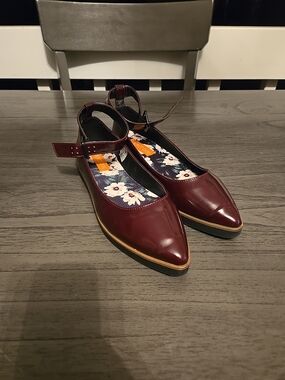 Rocket Dog Burgundy Pointed Toe Ankle Strap Flats